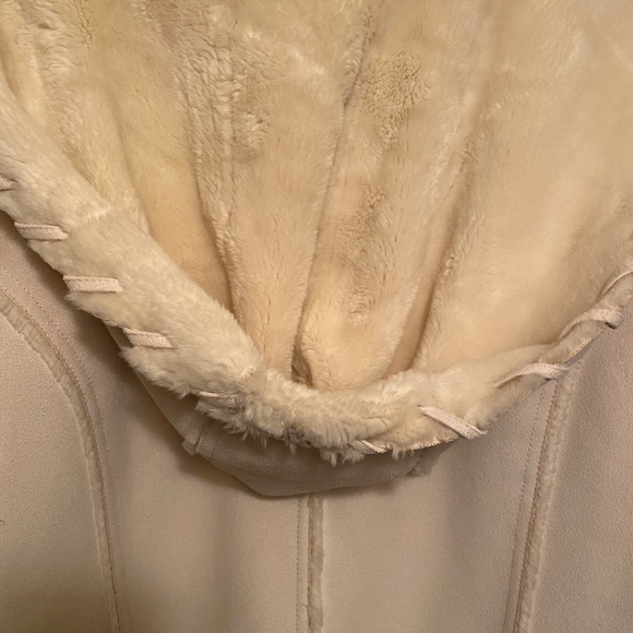 Coat - Picture 5 of 13